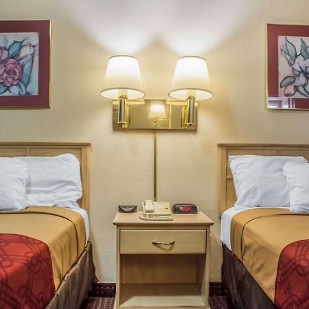 Econo Lodge Dewitt I-90 Екстер'єр фото