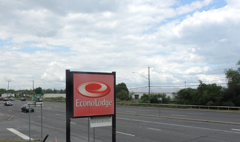 Econo Lodge Dewitt I-90 Екстер'єр фото