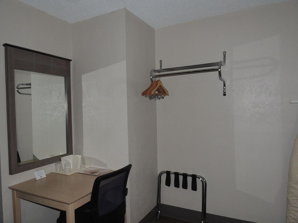 Econo Lodge Dewitt I-90 Екстер'єр фото