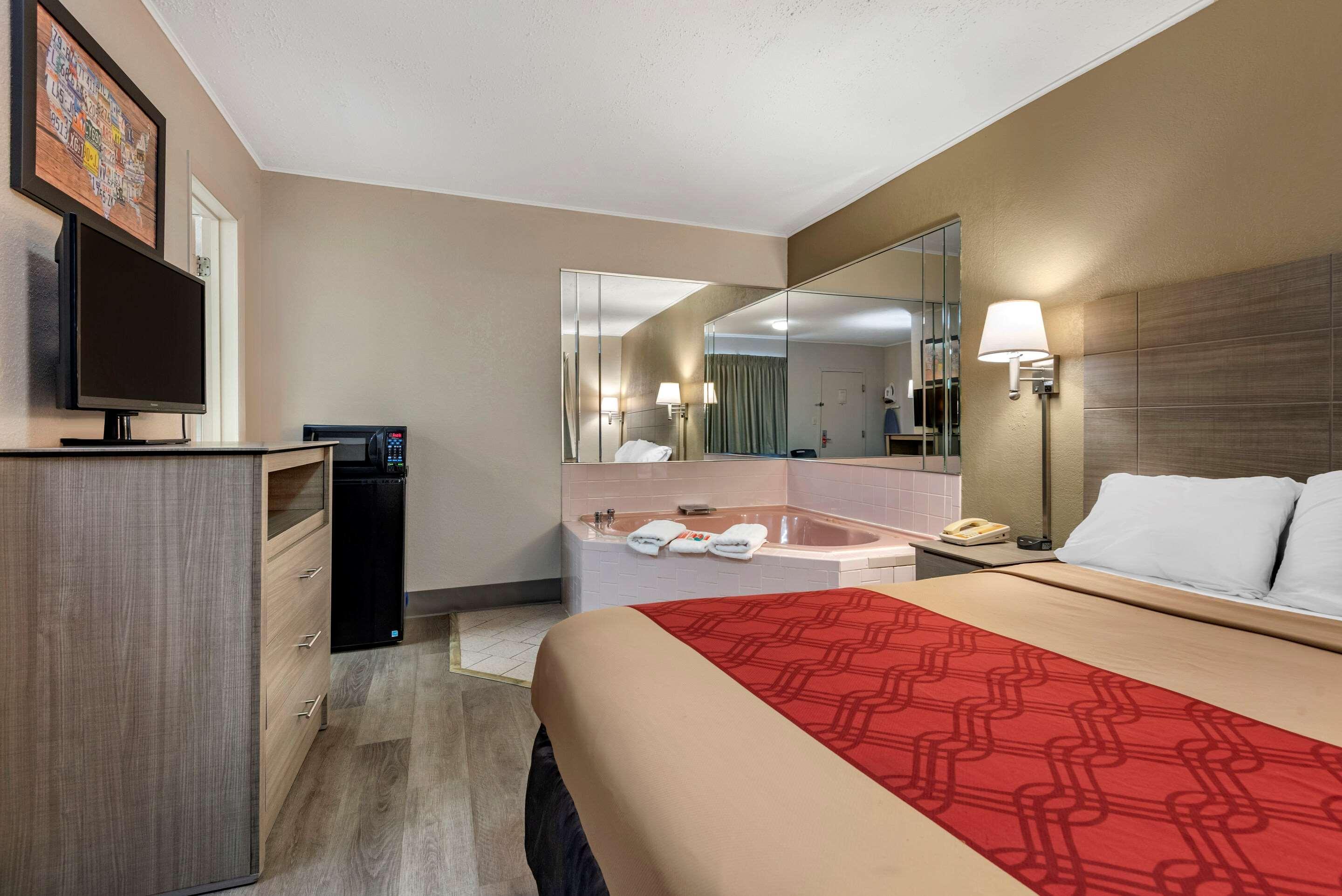 Econo Lodge Dewitt I-90 Екстер'єр фото
