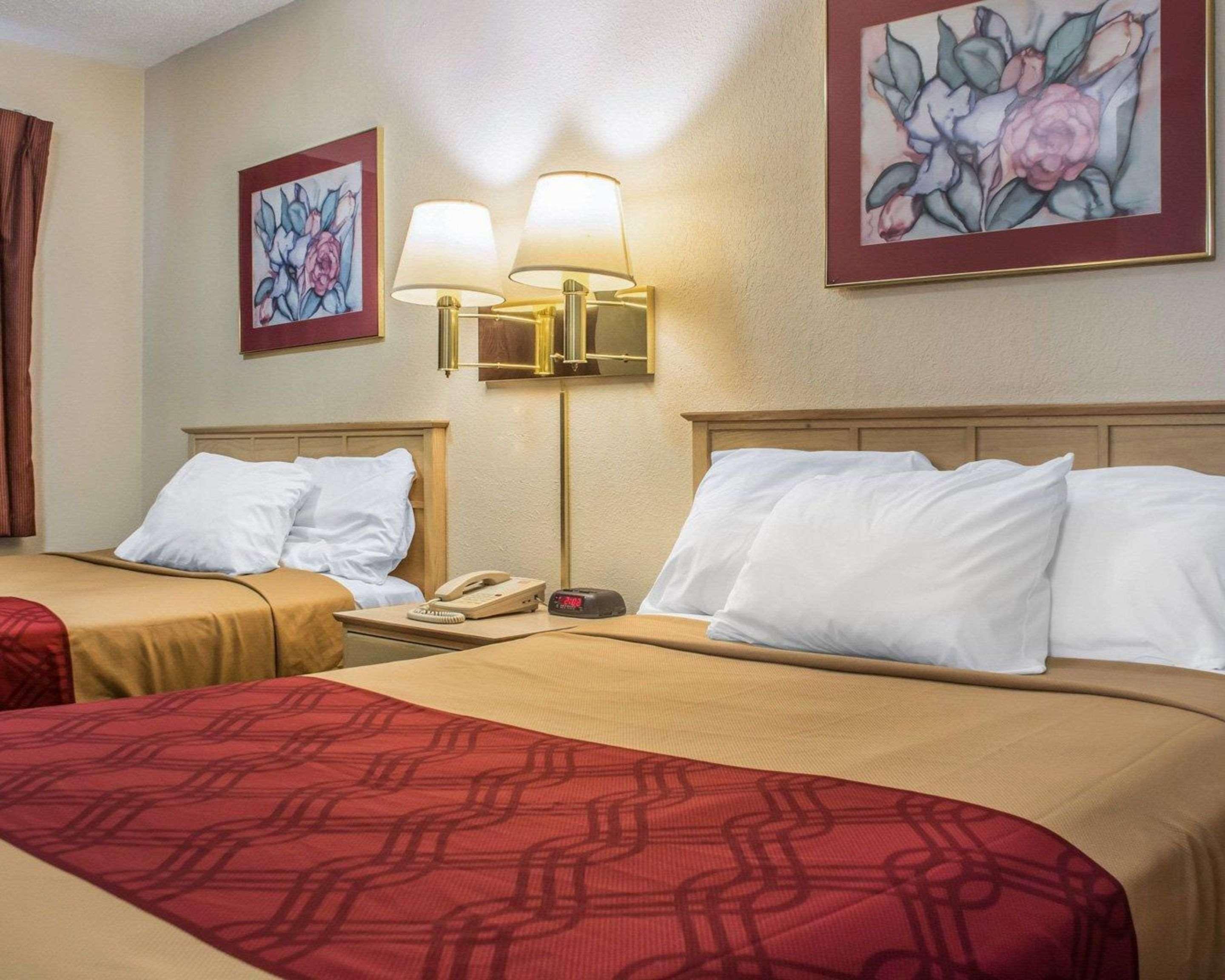 Econo Lodge Dewitt I-90 Екстер'єр фото