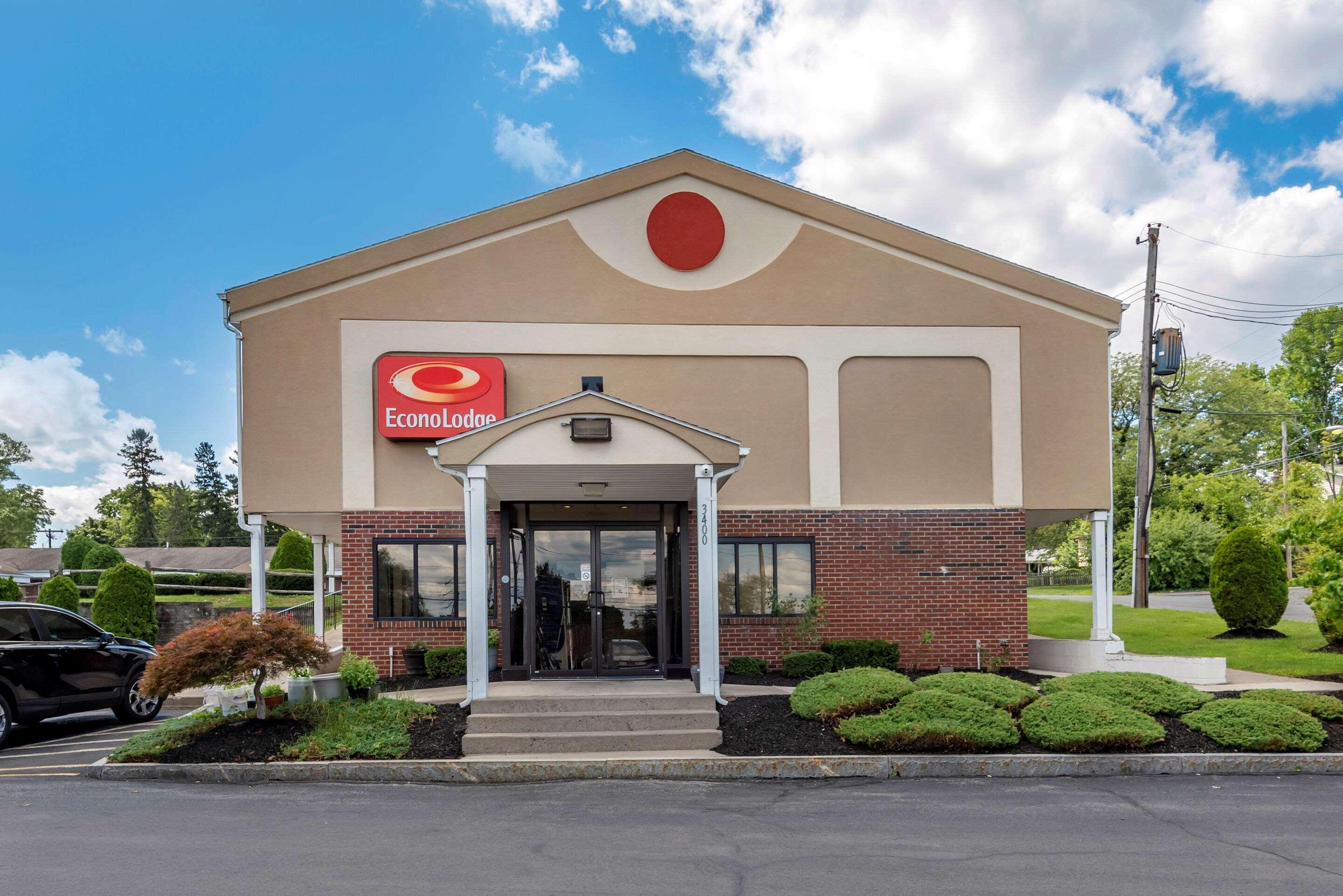 Econo Lodge Dewitt I-90 Екстер'єр фото