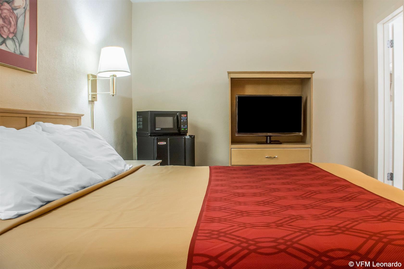 Econo Lodge Dewitt I-90 Екстер'єр фото