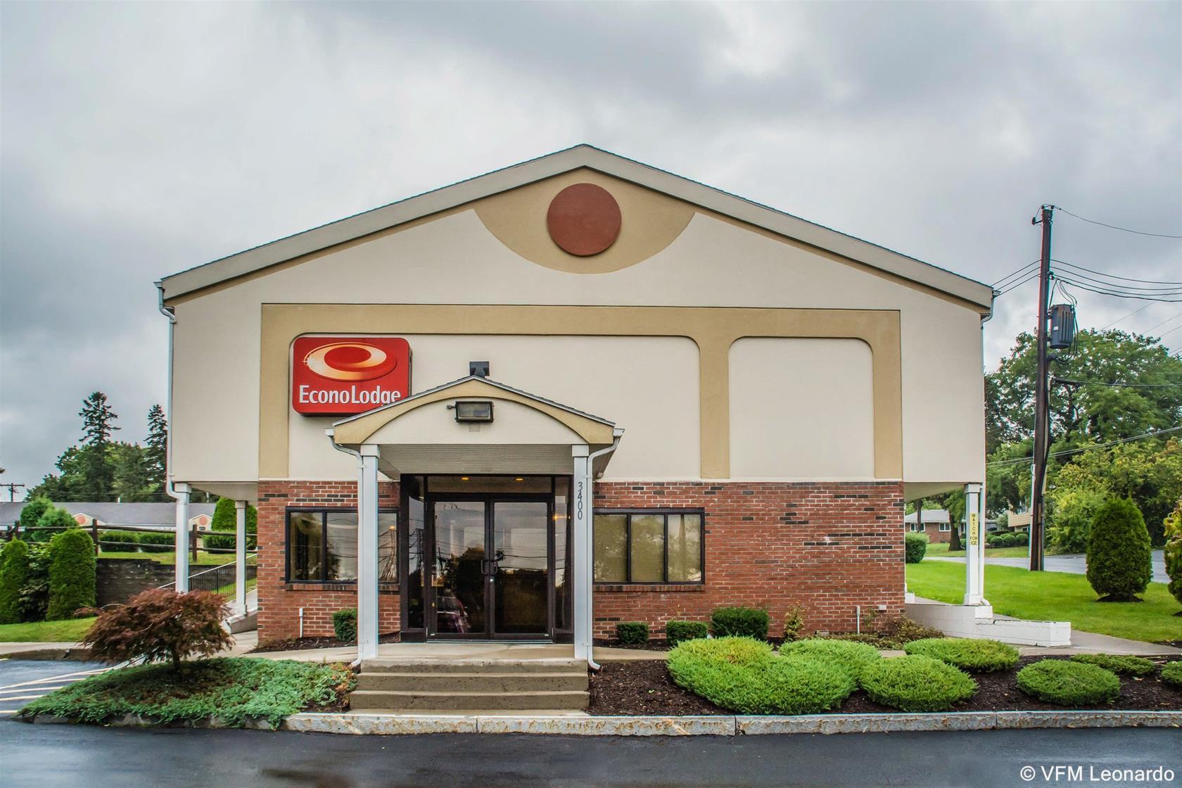 Econo Lodge Dewitt I-90 Екстер'єр фото