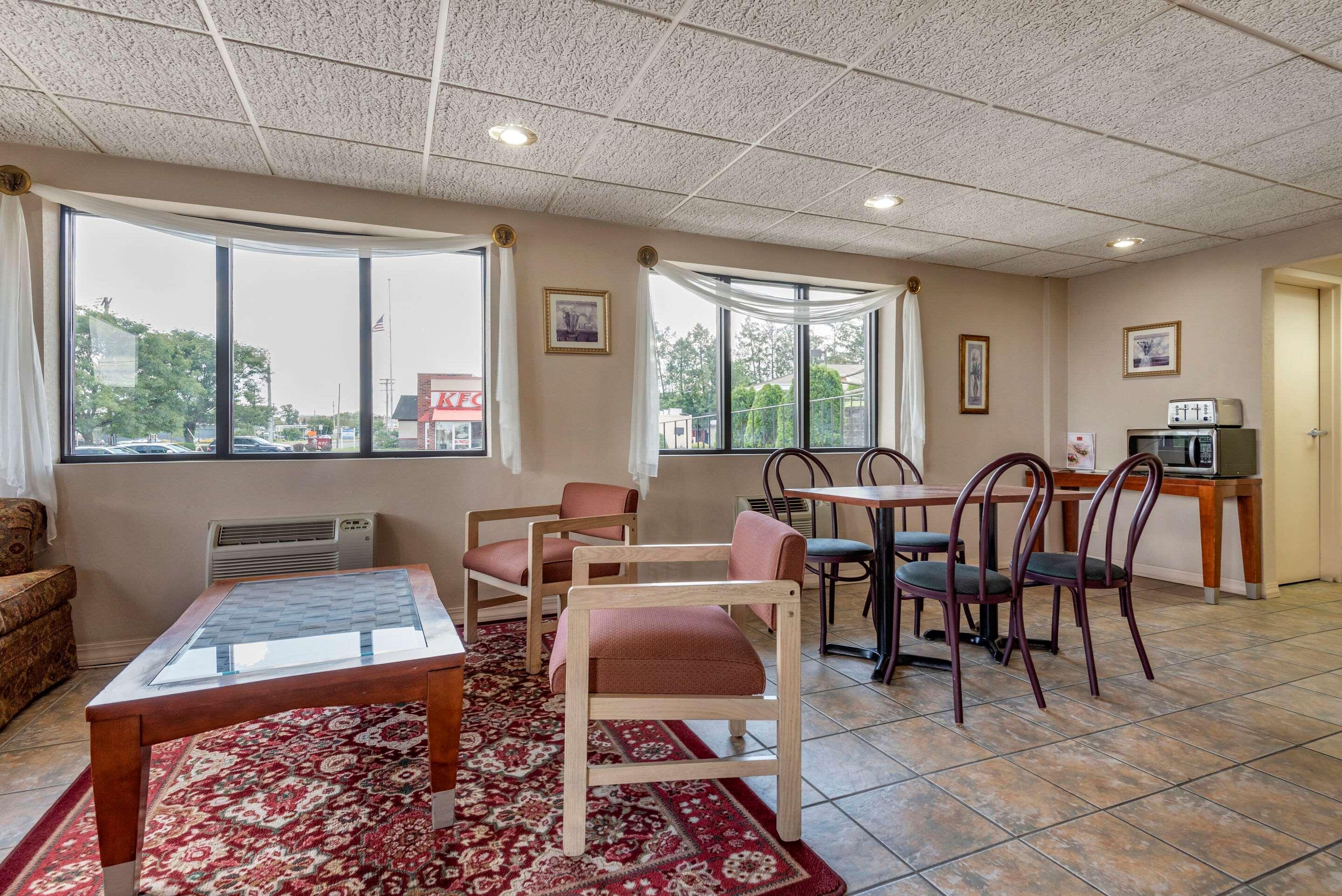 Econo Lodge Dewitt I-90 Екстер'єр фото
