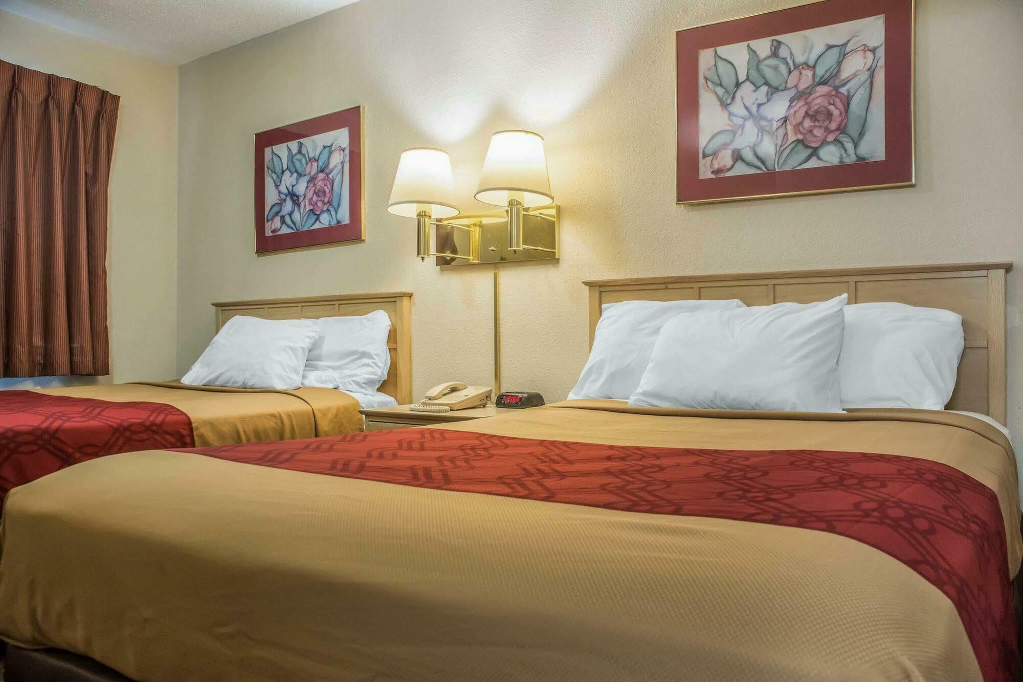 Econo Lodge Dewitt I-90 Екстер'єр фото