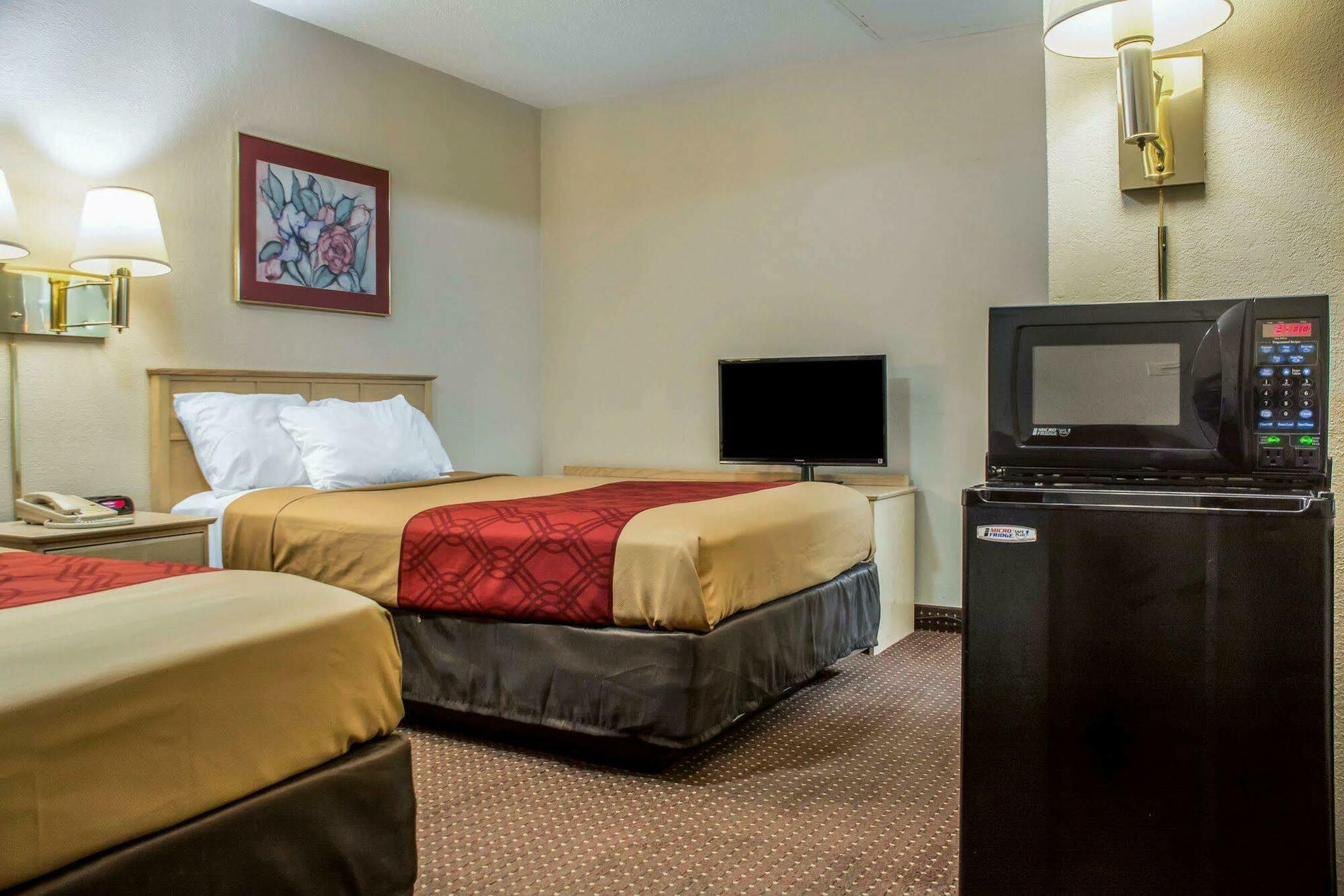 Econo Lodge Dewitt I-90 Екстер'єр фото
