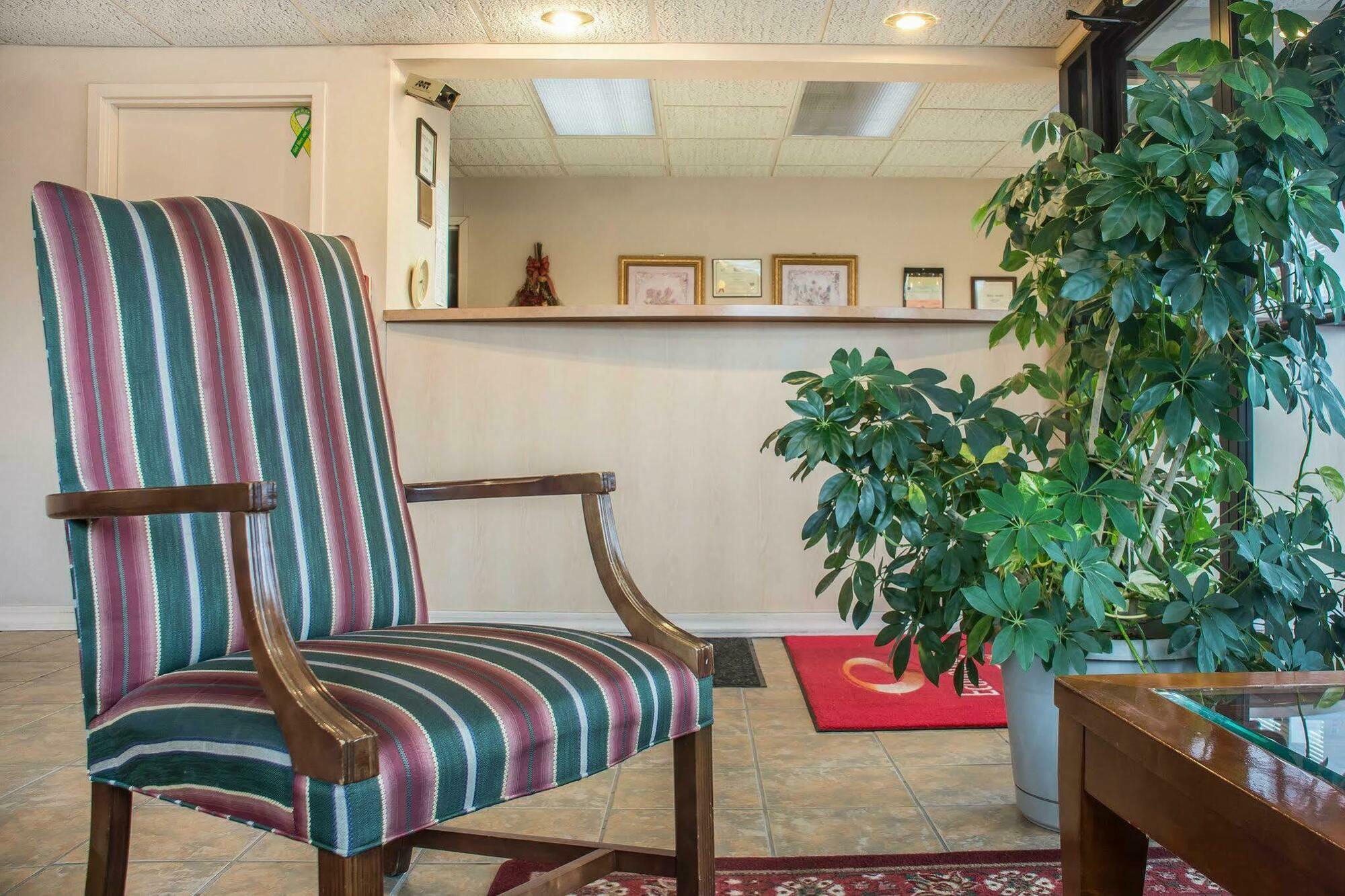 Econo Lodge Dewitt I-90 Екстер'єр фото